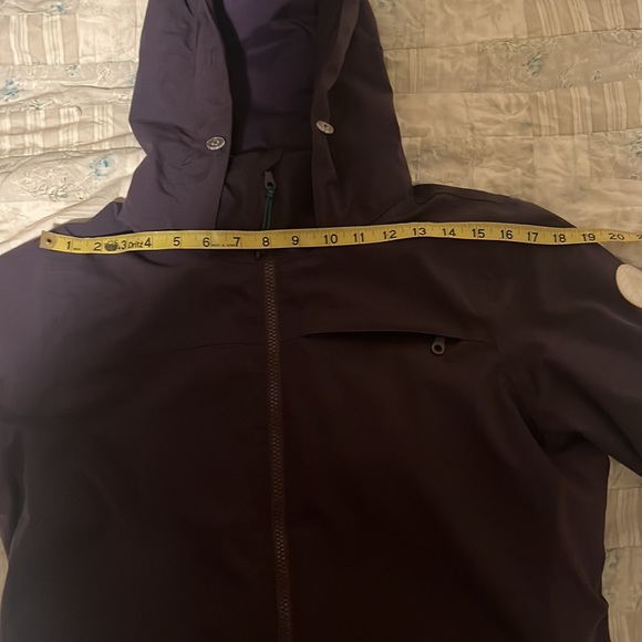 Women’s Burton Snowboard Jacket - Picture 12 of 12